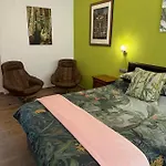 Blossom In The Beautiful Area Of Puerto Santiago Tenerife With 5 Bedrooms For Up To 10 Guests Private Swimming Pool And Many Other Activities To Entertain The Family Secure Parking For 2 Cars And Disabled Access Throughout * Puerto de Santiago (Tenerife)