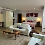 Villa Blossom In The Beautiful Area Of Puerto Santiago Tenerife With 5 Bedrooms For Up To 10 Guests Private Swimming Pool And Many Other Activities To Entertain The Family Secure Parking For 2 Cars And Disabled Access Throughout Puerto de Santiago (Tenerife)