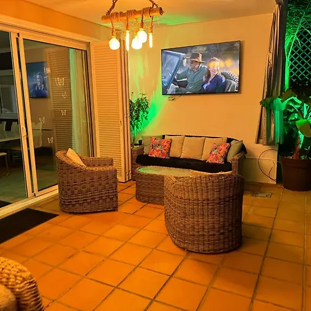 Blossom In The Beautiful Area Of Puerto Santiago Tenerife With 5 Bedrooms For Up To 10 Guests Private Swimming Pool And Many Other Activities To Entertain The Family Secure Parking For 2 Cars And Disabled Access Throughout * 푸에르토 데 산티아고