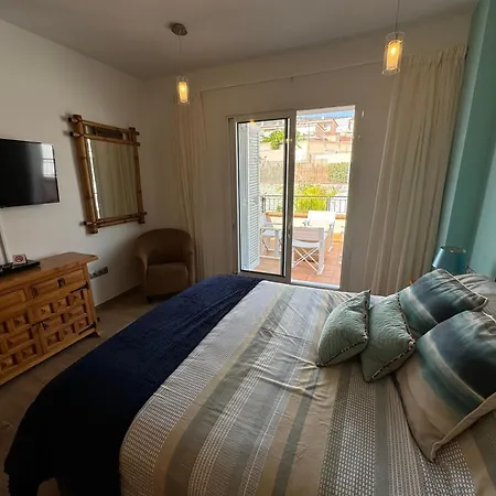 Blossom In The Beautiful Area Of Puerto Santiago Tenerife With 5 Bedrooms For Up To 10 Guests Private Swimming Pool And Many Other Activities To Entertain The Family Secure Parking For 2 Cars And Disabled Access Throughout *