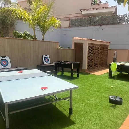 Blossom In The Beautiful Area Of Puerto Santiago Tenerife With 5 Bedrooms For Up To 10 Guests Private Swimming Pool And Many Other Activities To Entertain The Family Secure Parking For 2 Cars And Disabled Access Throughout * Puerto de Santiago (Tenerife)
